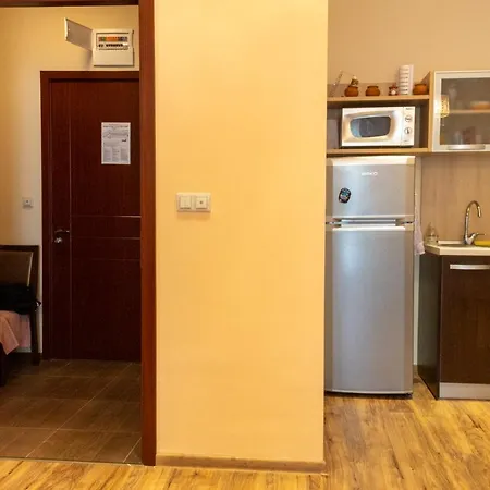 Romance Golden Line For Rent * Aranyhomok